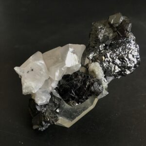 Specimen de Sphalerite sobre Calcita Mineral.